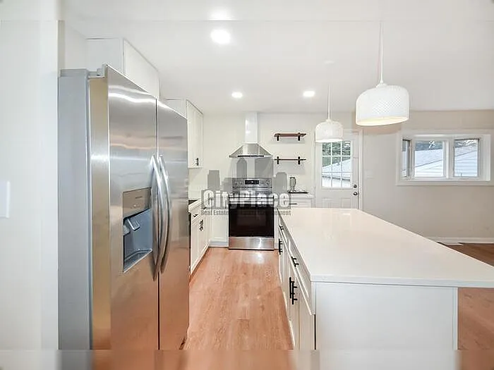 3202 Macarthur Ln — Photo 10