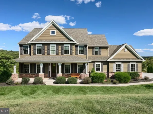 110 Hunters Chase, Etters, PA 17319