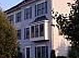5506 Sully Lake Dr, Centreville, VA 20120