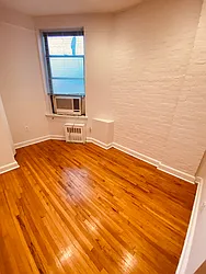 Rented by Metropolis Real Estate of Manhattan