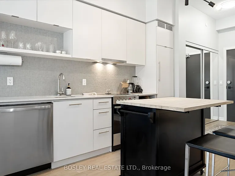 435 Richmond St W #205 — Photo 6