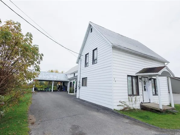 90 Tobique Rd, Grand Falls, NB E3Y 1B9