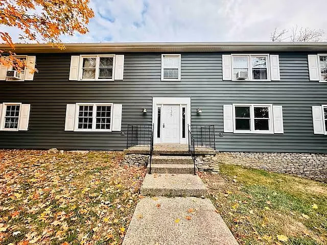 135 East Walnut Street - Unit 18 — Photo 4
