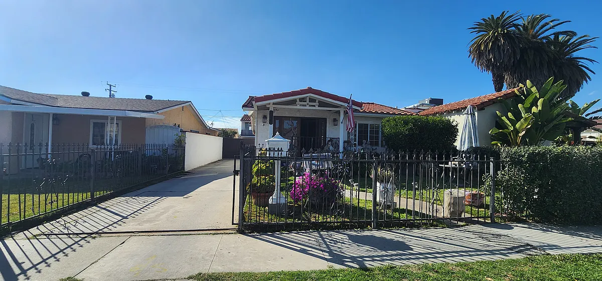 Building Photo - 8161 Evergreen Ave #B
