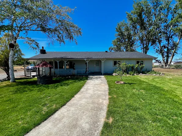 3508 Birchfield Rd, Moxee, WA 98936