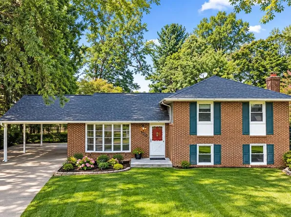 1402 Mullins St, Silver Spring, MD 20904