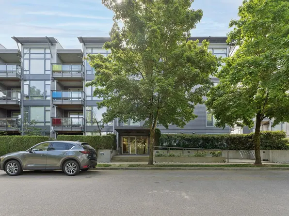 14300 Riverport Way #407, Richmond, BC V6W 0A4