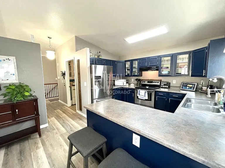 654 Montrail Dr — Photo 6