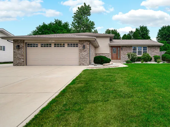 1526 Clover Ln, Schererville, IN 46375