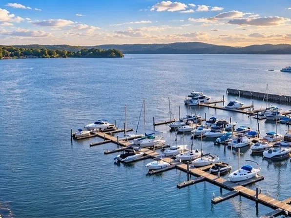 1606 Half Moon Bay Dr, Croton On Hudson, NY 10520