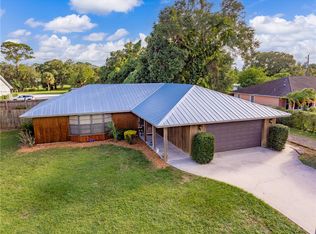 2745 1st St, Vero Beach, FL 32968