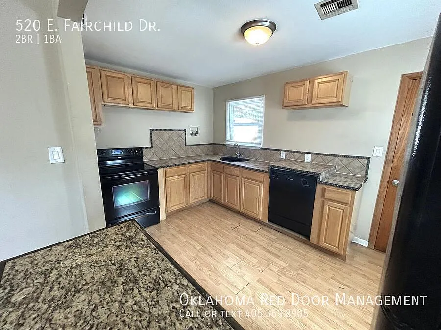 2 Bedroom in Midwest City! — Photo 2