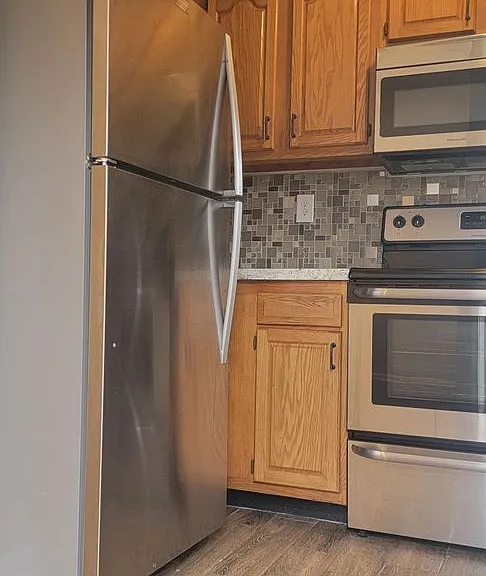 696 Liberty Hill Dr — Photo 17