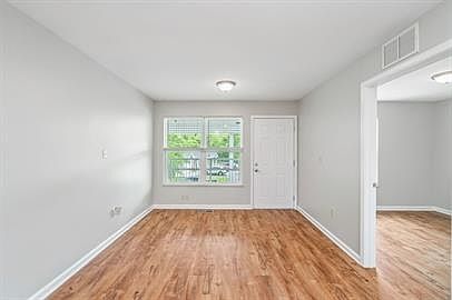 1st image of 131 Nevada Ave #18