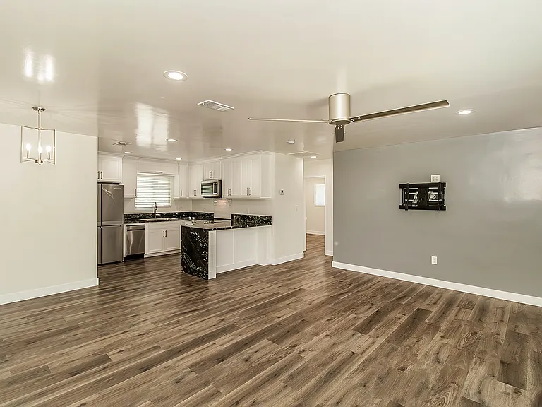 1025 Ventura St #1025 — Photo 10