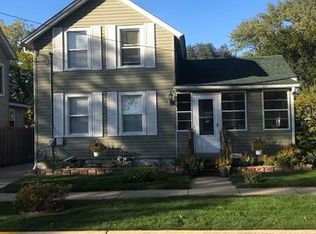 784 Fulton St, Aurora, IL 60505