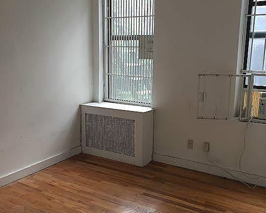 3rd image of 1505 Lex Ave #5A