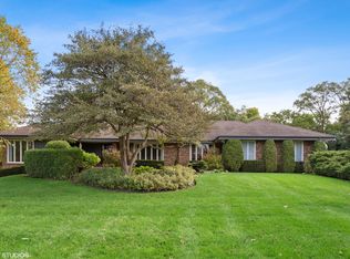 551 Bonnie Ln, Inverness, IL 60067