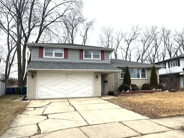 5640 W 98th Pl, Oak Lawn, IL 60453