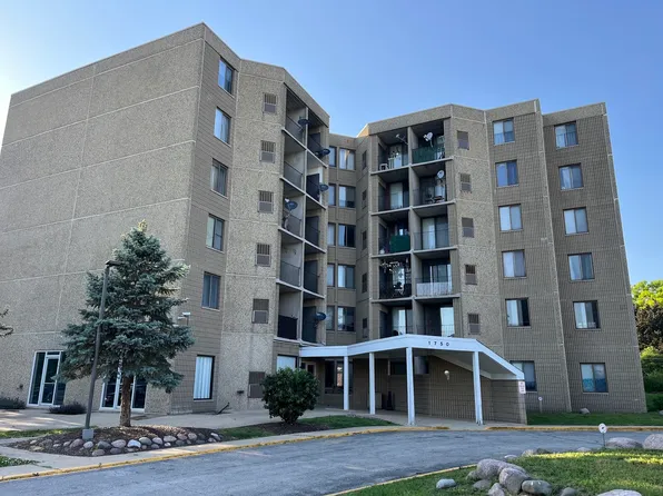 1750 N Marywood Ave APT 204, Aurora, IL 60505
