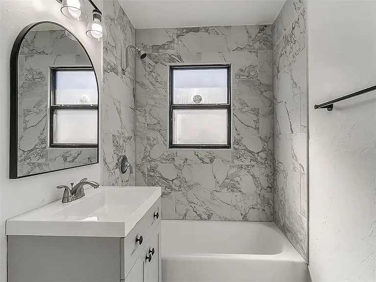 3345 NE 13th St — Photo 11