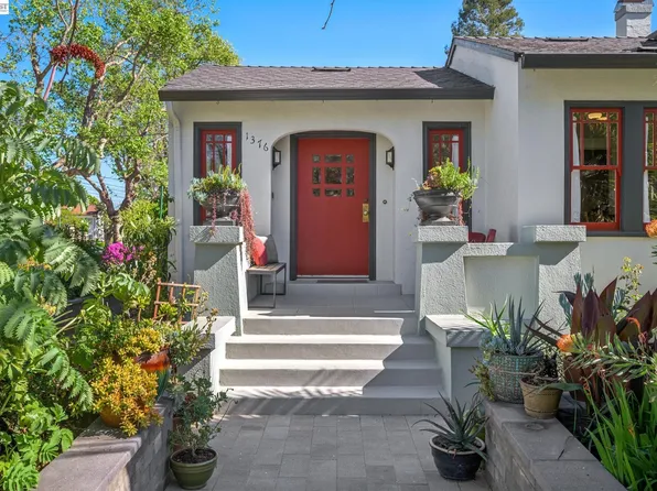 1376 Versailles Ave, Alameda, CA 94501