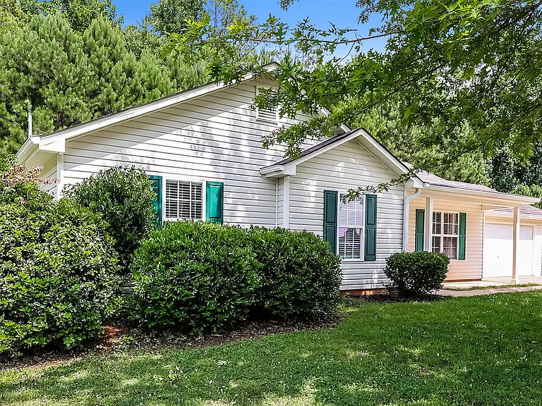 43 Thorn Thicket Way — Photo 3
