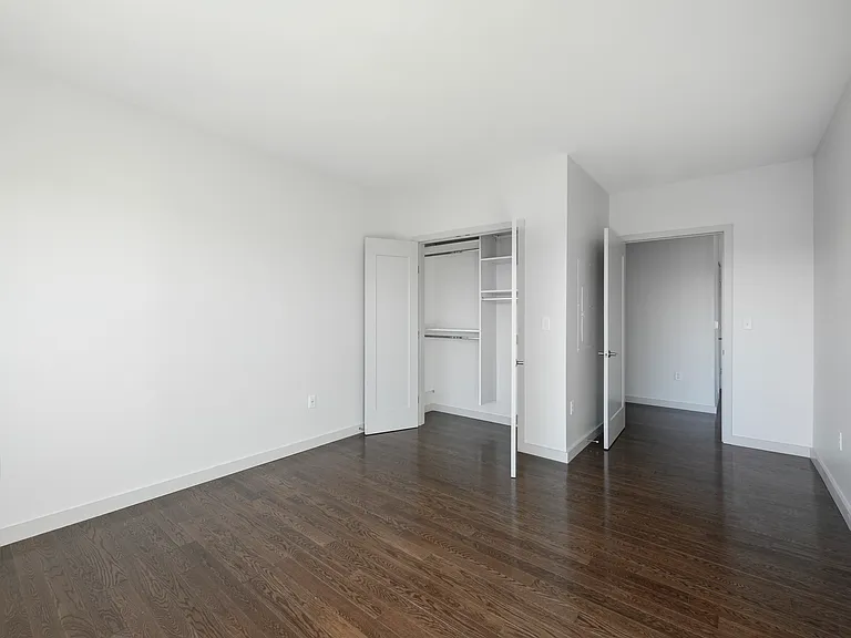 21 Gibbs St #400 — Photo 8