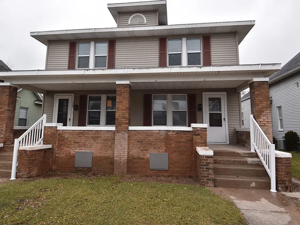 118-120 W 8th St