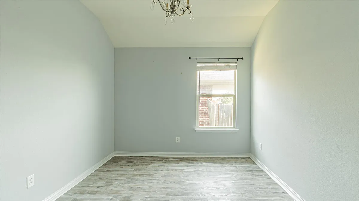 Building Photo - 704 Cedar Cove Dr