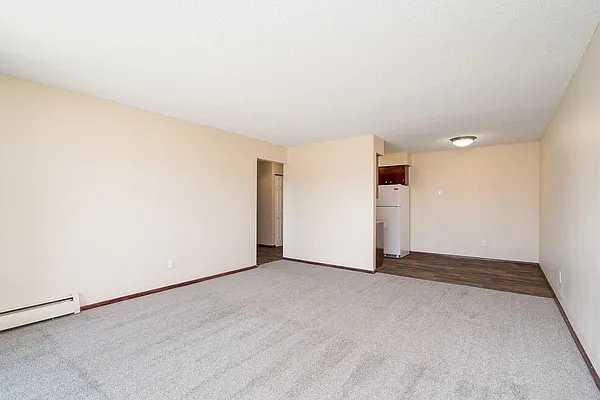 Boulder Court Apartments — Photo 11
