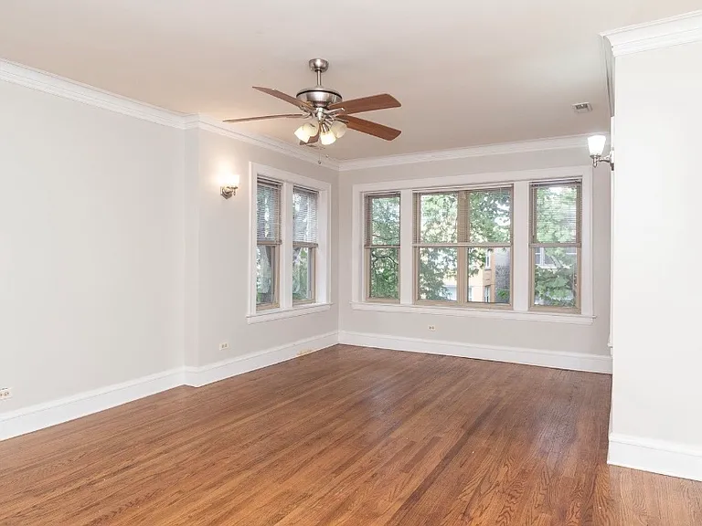 5749 N Artesian Ave #2 — Photo 2