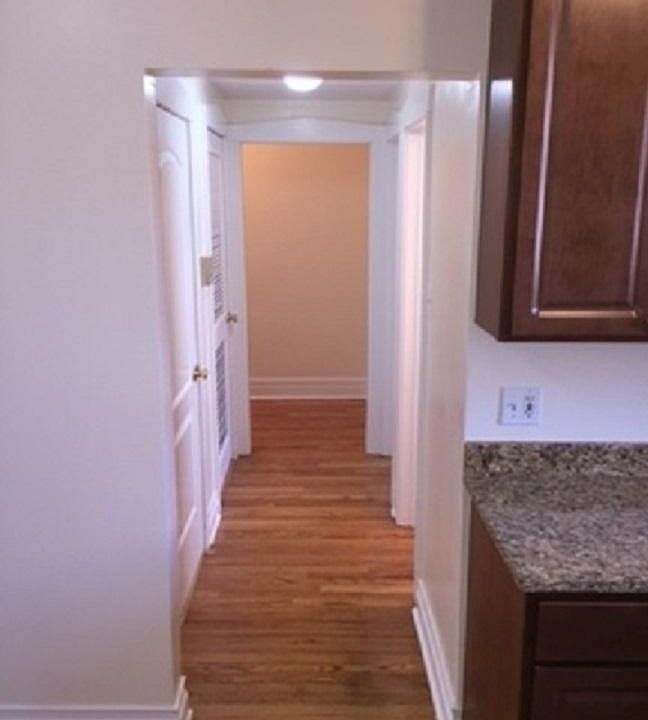 1st image of 3548 N Oakley Ave #3F