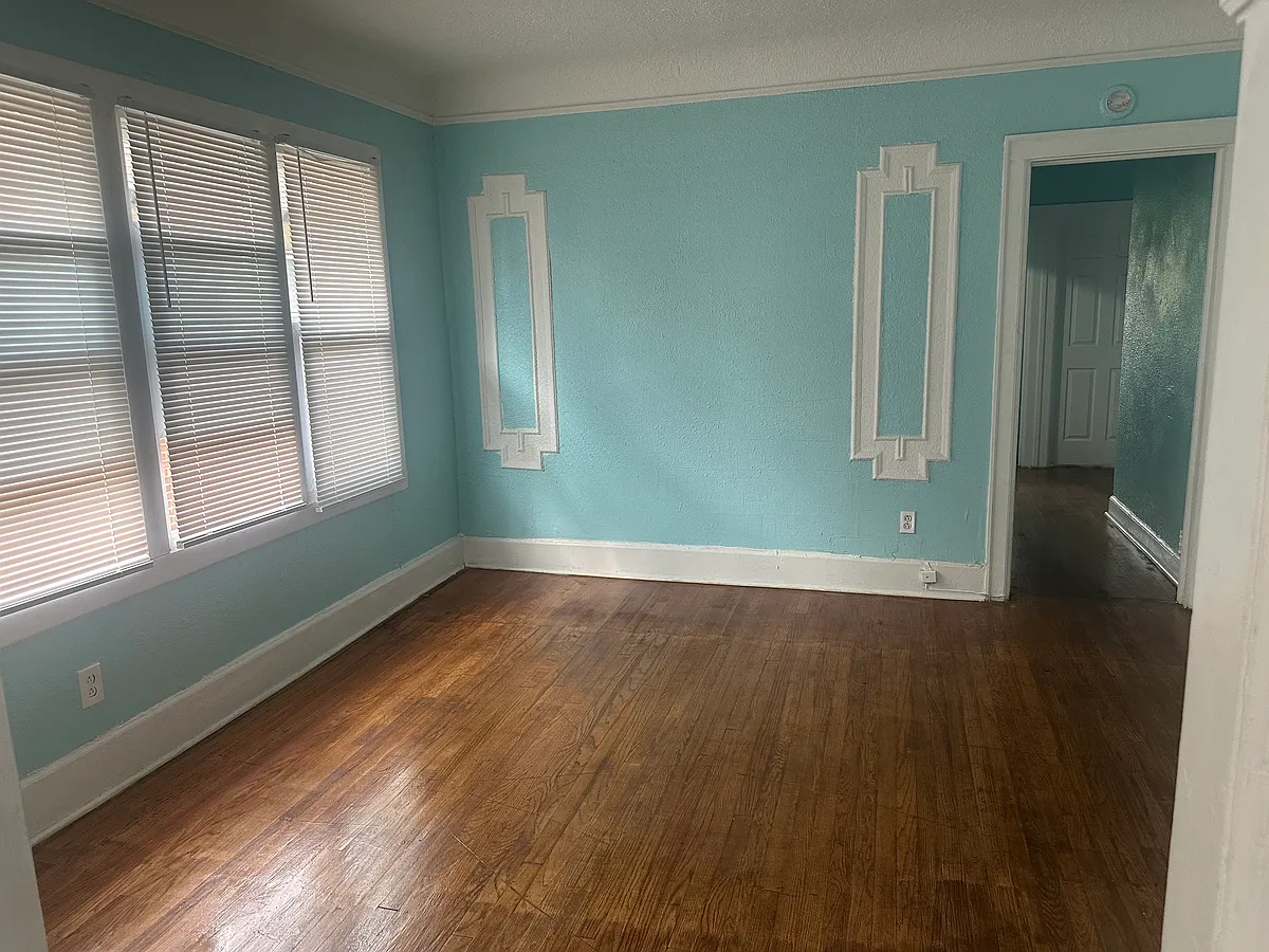 Building Photo - 12399 Santa Rosa Dr
