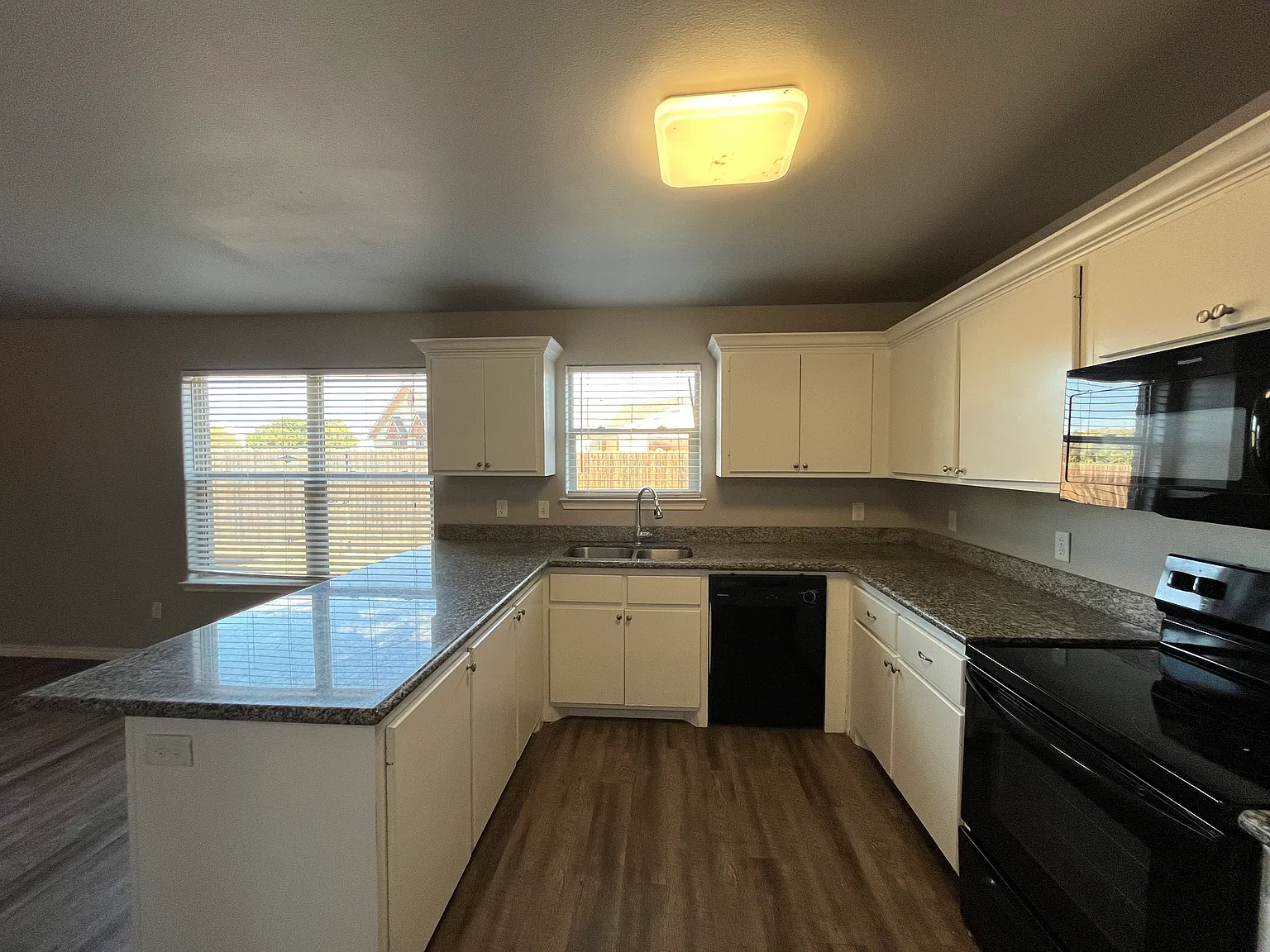 4 bed, 1728 sqft, $1,650 — Photo 4