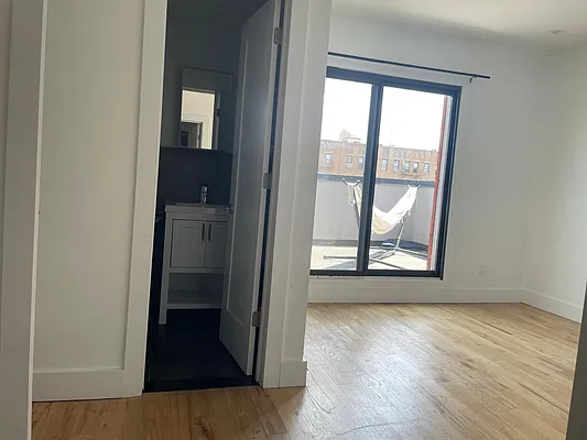 Rented by RELI.NOW CORP | media 5