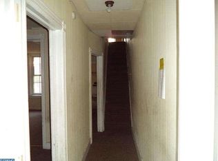 33 Cleveland Ave, Trenton, NJ 08609