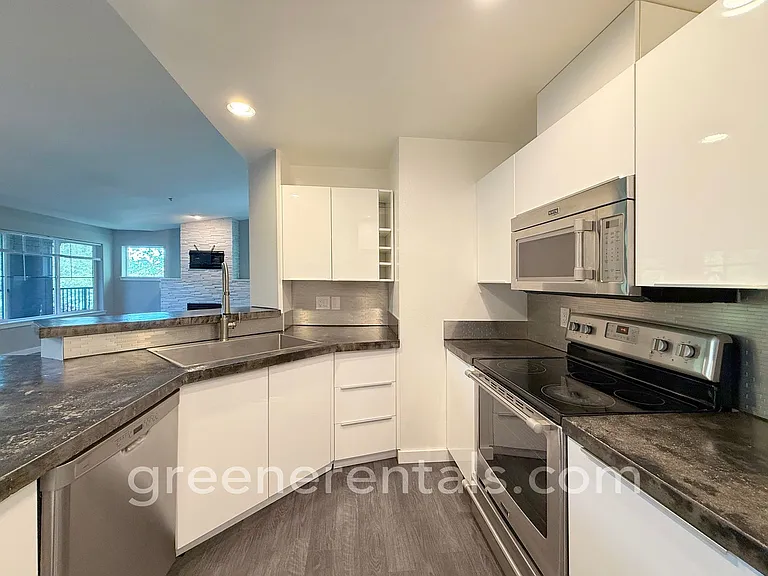 2210 Tolmie Ave #C-1 — Photo 12