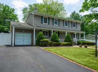 12 Milburn Rd, South Setauket, NY 11720