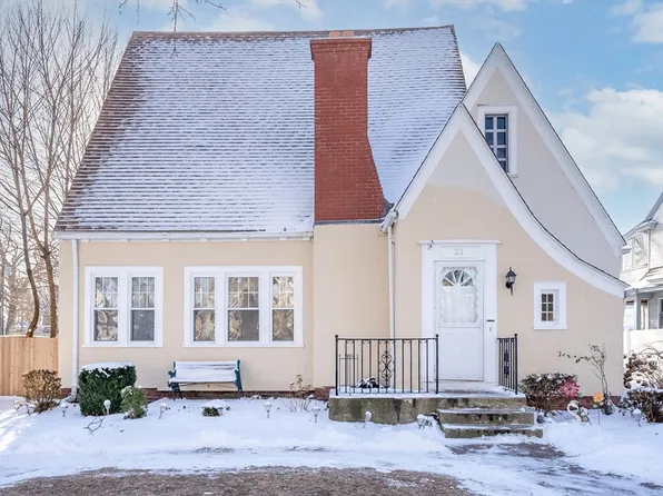 21 Neptune Ave, West Springfield, MA 01089