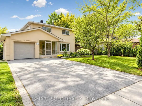 210 Shaughnessy Blvd, Toronto, ON M2J 1K4