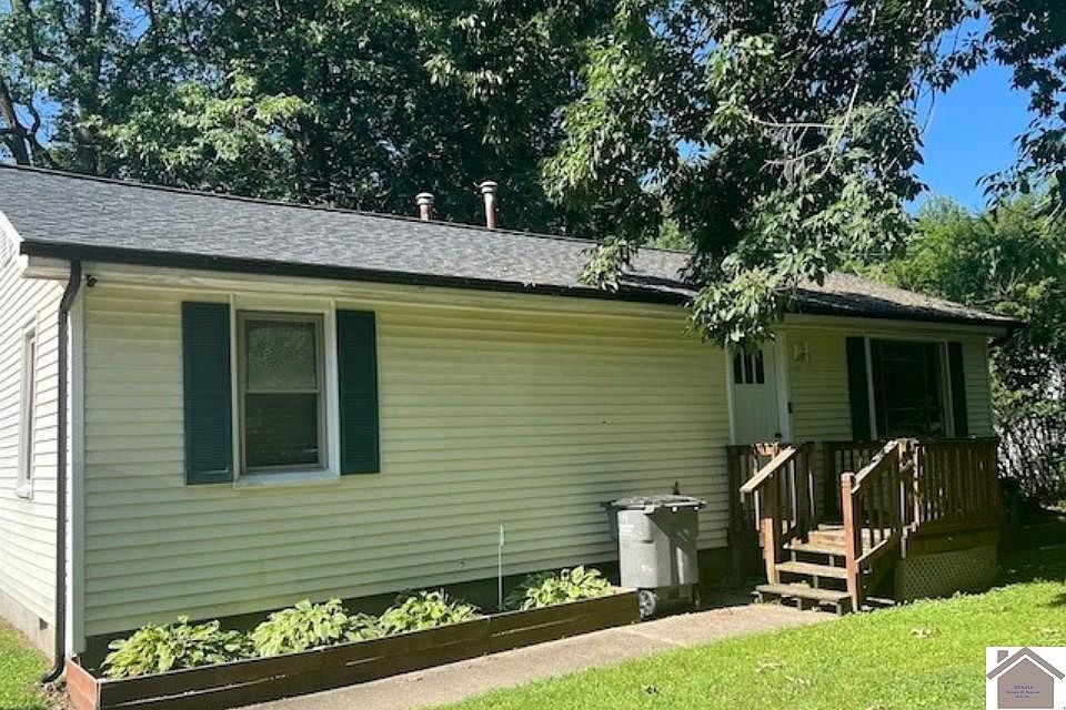 1st image of 2135 Sunset Dr