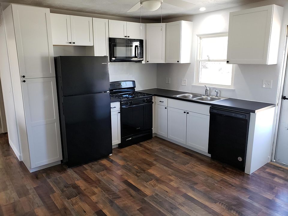 2nd image of 35 Gall Rd