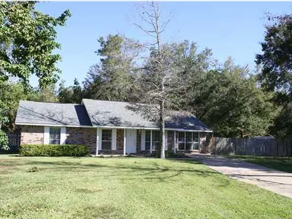 34 Pembrook Cir, Gulfport, MS 39503