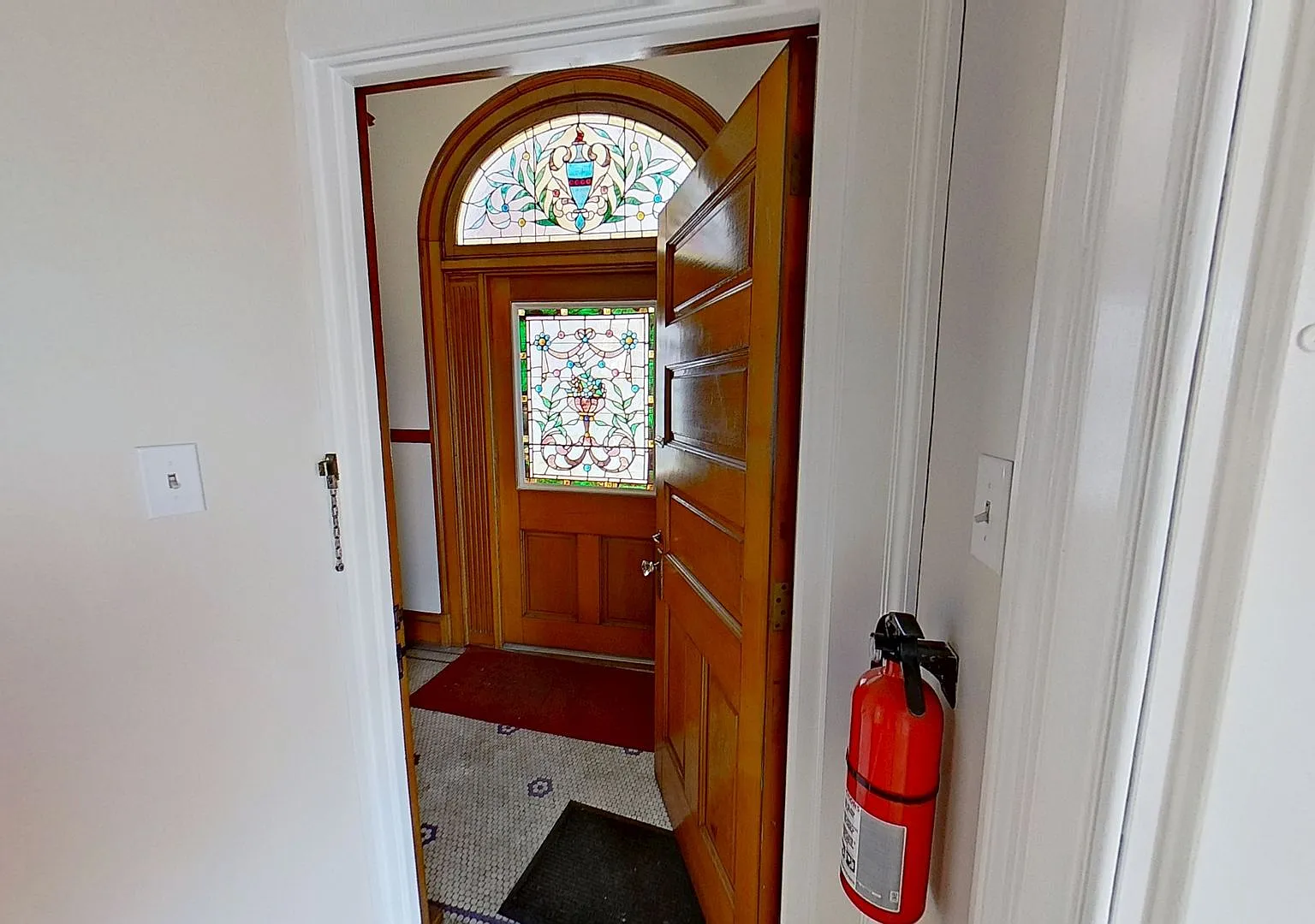First Floor Apartment in Hanover — Photo 2