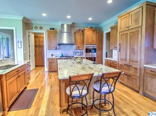 131 Keiffer Cir, New Market, AL 35761