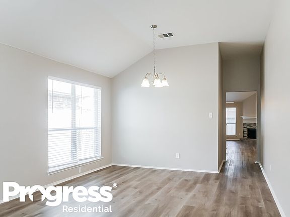 5th image of 1508 Kelly Ln