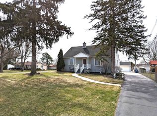 33185 Cowan Rd, Westland, MI 48185