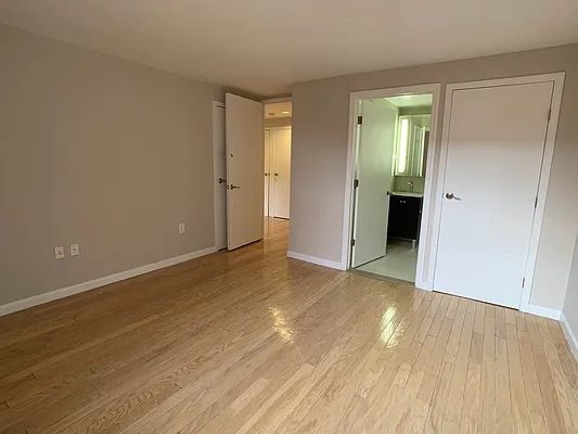 Rented by Tourma Realty LLC | media 25