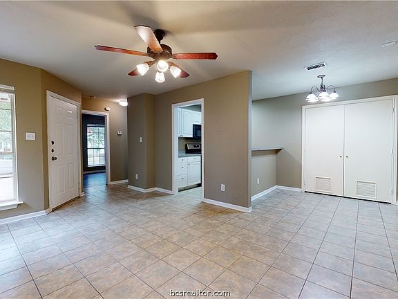 4th image of 1143 Oney Hervey Dr